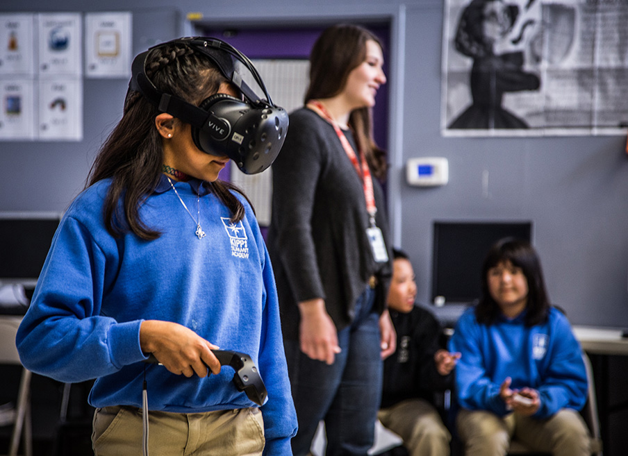 Bay area students experience virtual reality