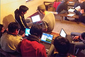 Guateca students with laptops