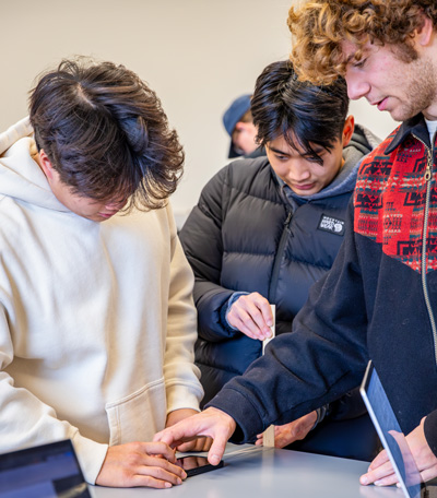 Bailey College Physics with Phones students