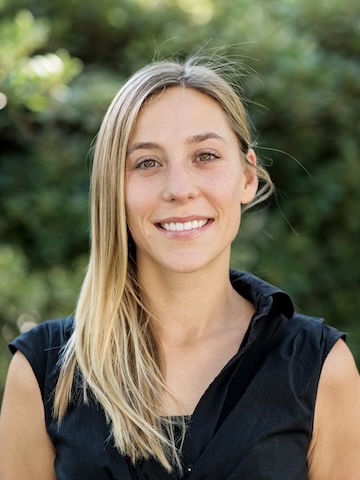 Christine Hackman headshot