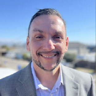 Juan Martinez headshot.