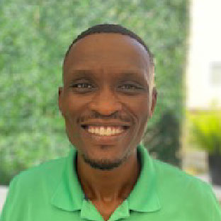 Katleho Dyoyi headshot.