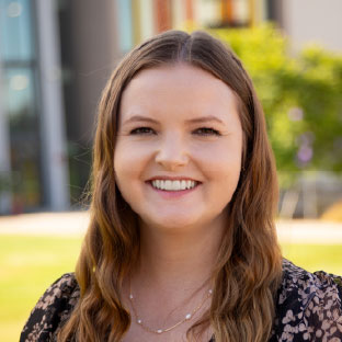 Rachel Smith headshot.