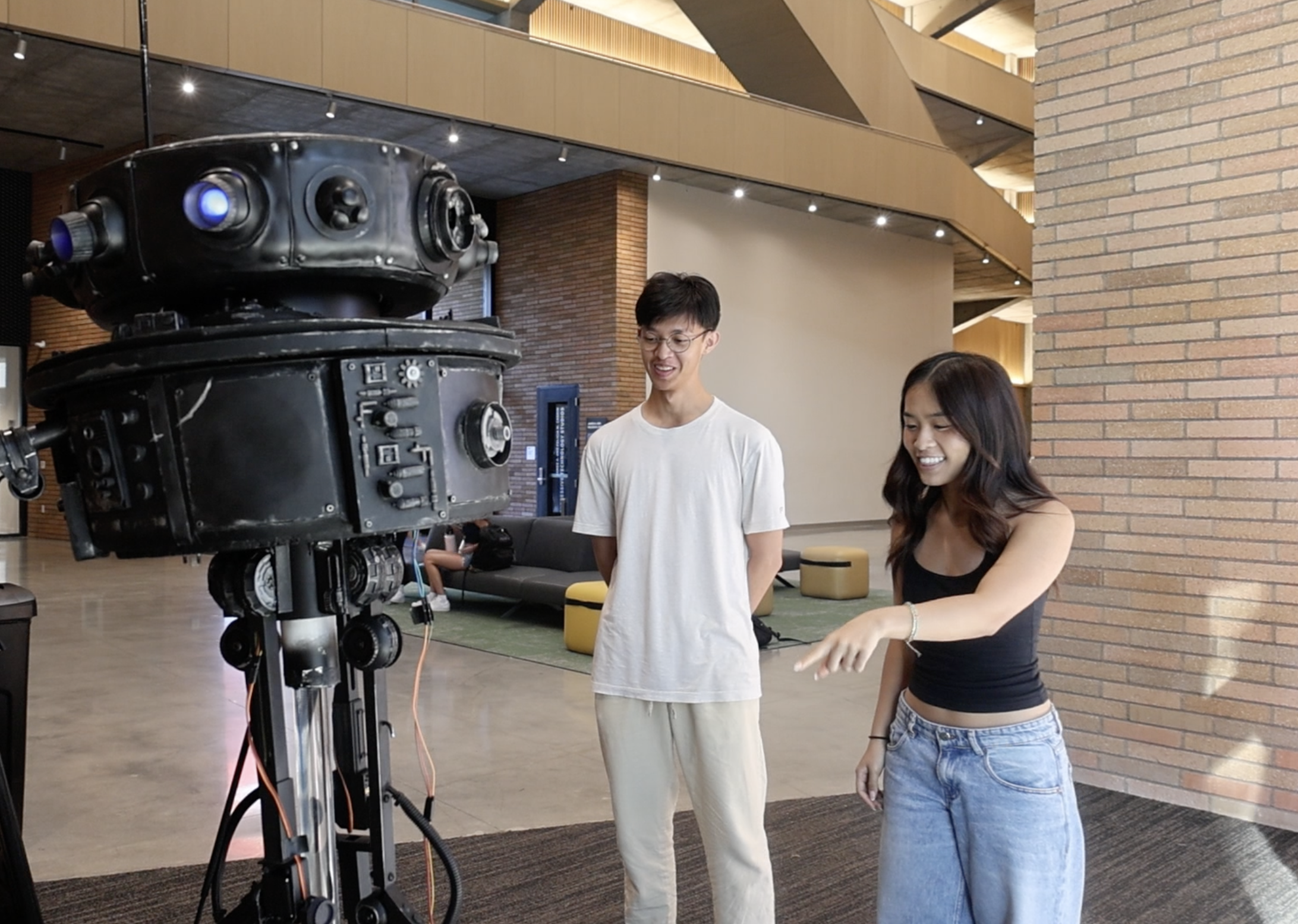 Students ask FRIDA questions
